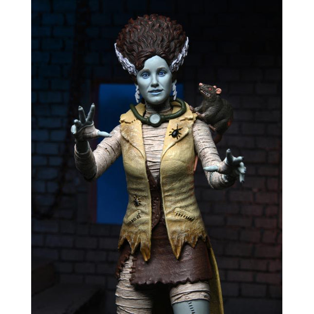 Universal Monsters Ultimate Teenage Mutant Ninja Turtles  April O'Neil as The Bride Of Frankenstein