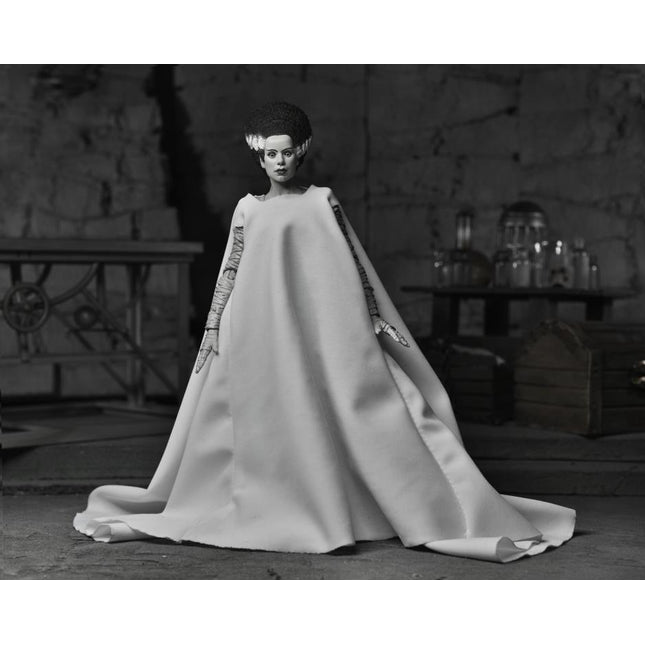 Universal Monsters Ultimate Bride of Frankenstein (Black & White)